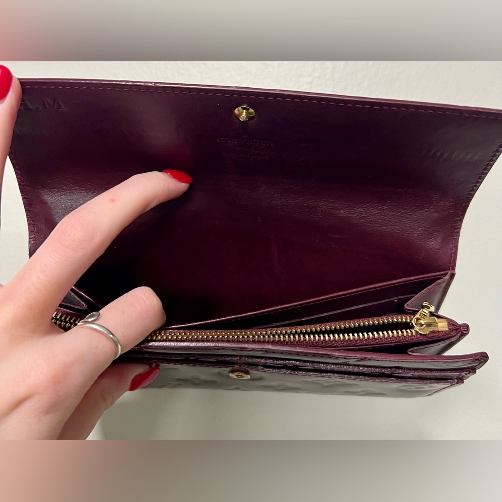 LV Vernis Wallet | Burgundy - Picture 7 of 15